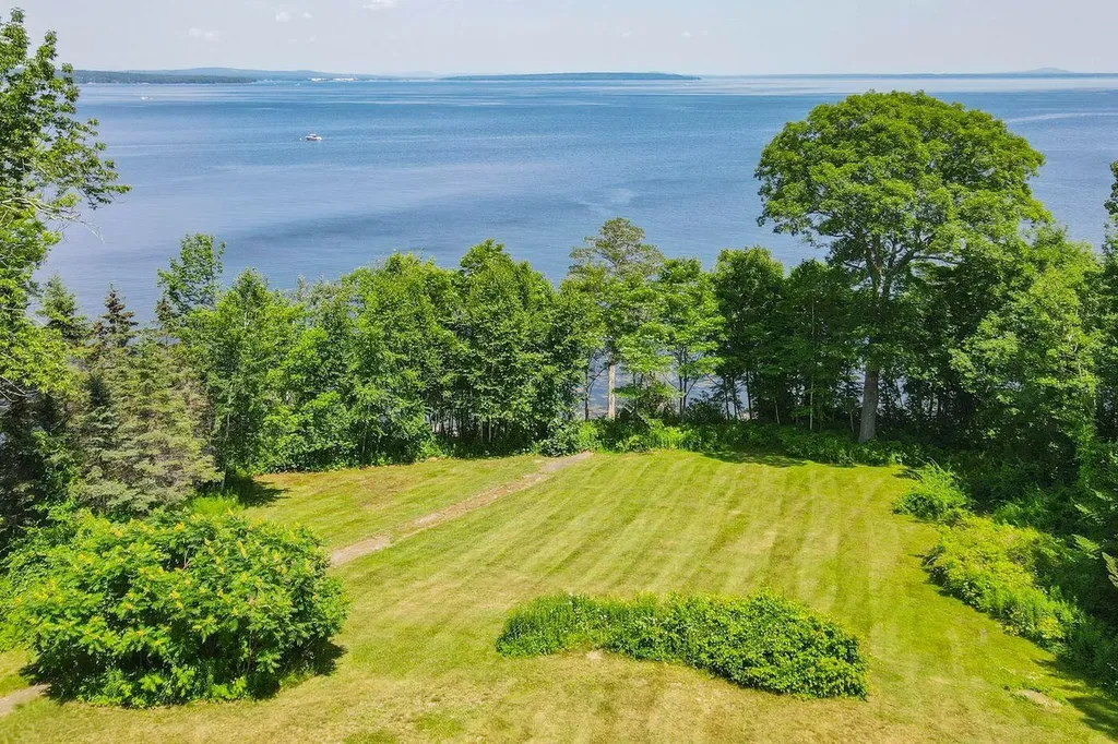 1406 Atlantic Highway Northport ME 04849