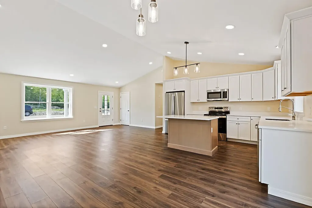 12 Mariner Way Augusta ME 04330