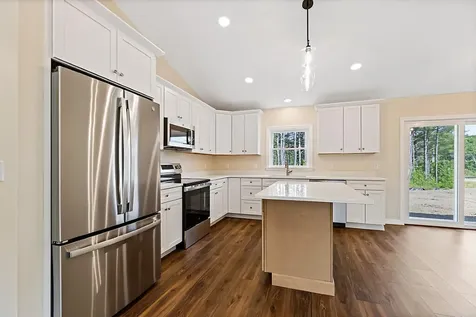 12 Mariner Way Augusta ME 04330