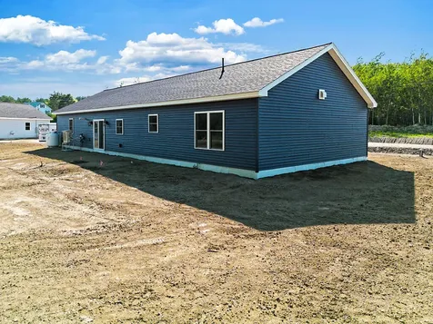 12 Mariner Way Augusta ME 04330
