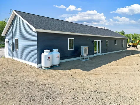 12 Mariner Way Augusta ME 04330