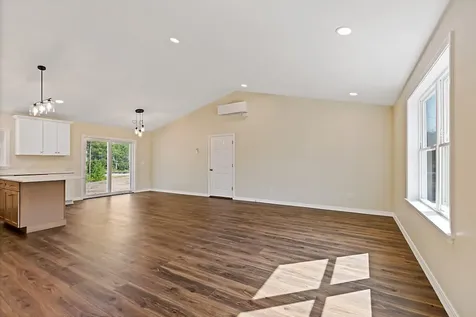 12 Mariner Way Augusta ME 04330