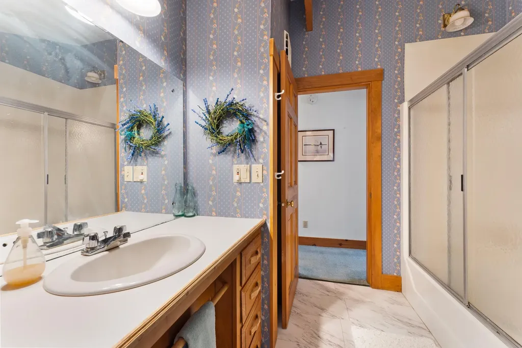 6 Abenaki Road Boothbay Harbor ME 04538