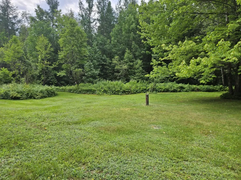 10 Moosehorn Road Abbot ME 04406