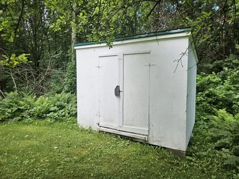 10 Moosehorn Road Abbot ME 04406