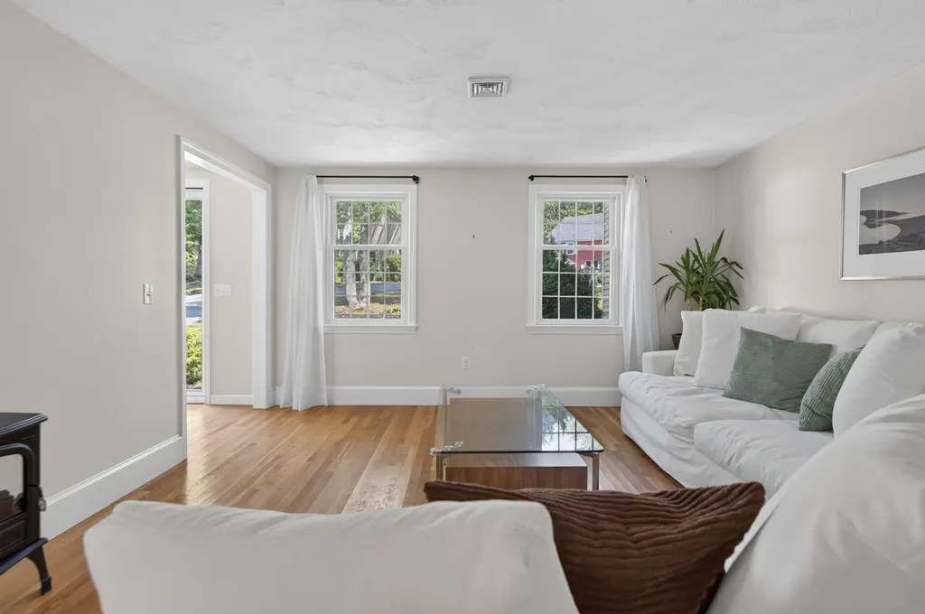 46 Colonial Village Falmouth ME 04105