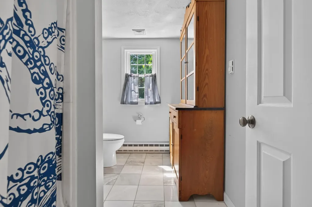 46 Colonial Village Falmouth ME 04105