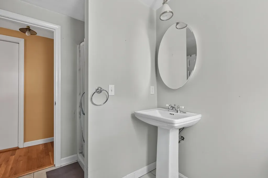46 Colonial Village Falmouth ME 04105