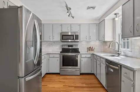 46 Colonial Village Falmouth ME 04105