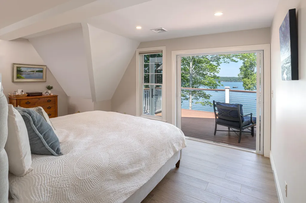 24 Merganser Way Freeport ME 04032