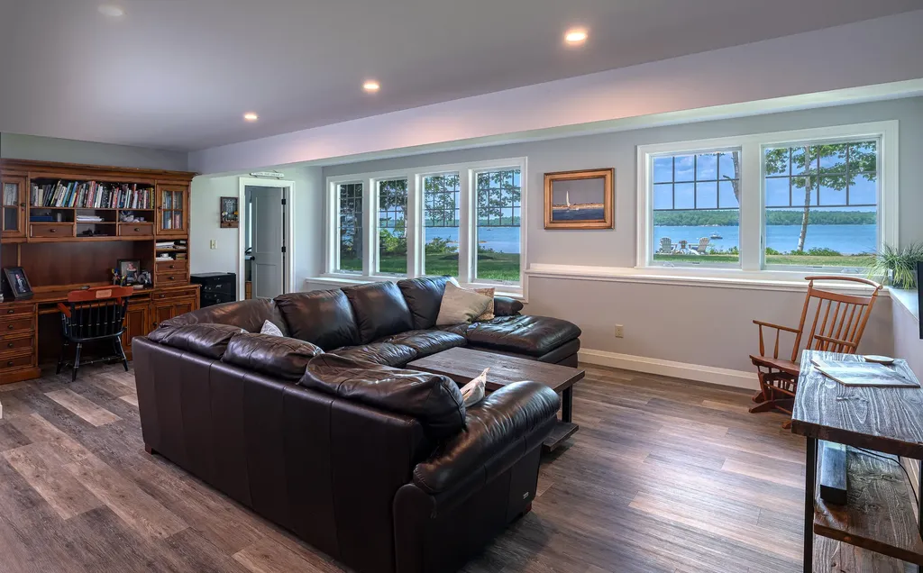 24 Merganser Way Freeport ME 04032