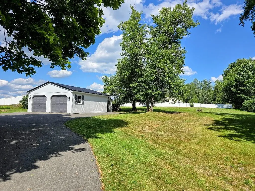 35 Harrison Avenue Dover-foxcroft ME 04426