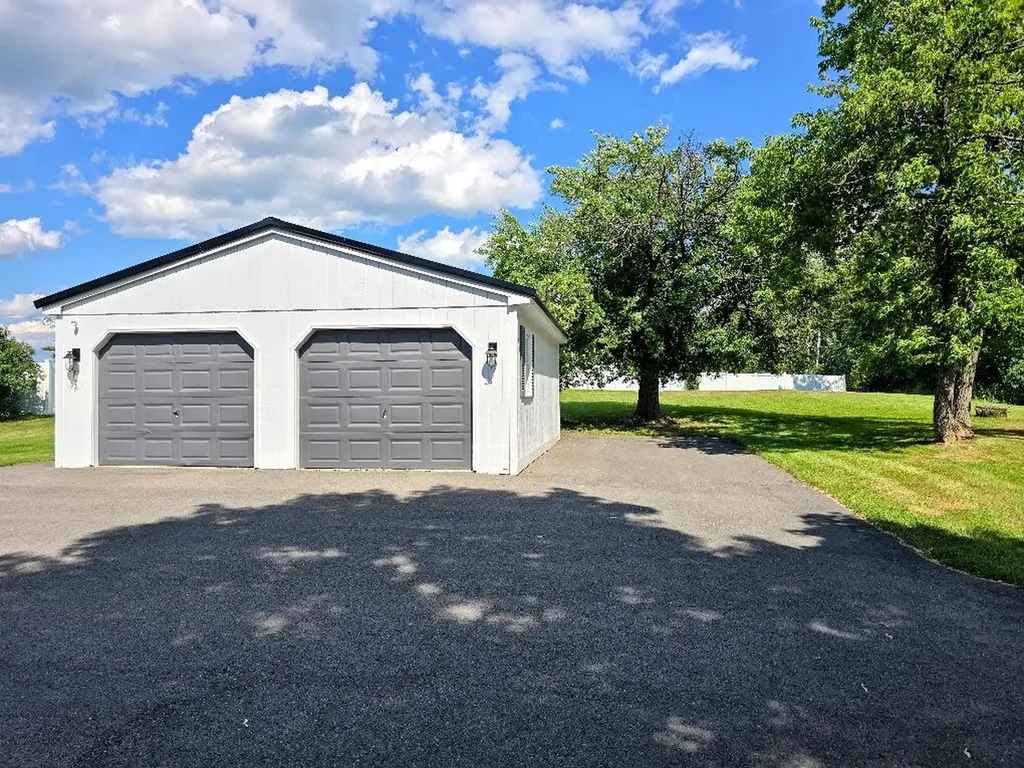35 Harrison Avenue Dover-foxcroft ME 04426