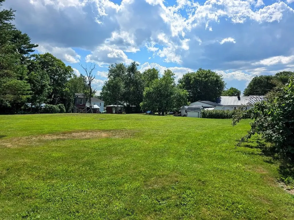 35 Harrison Avenue Dover-foxcroft ME 04426