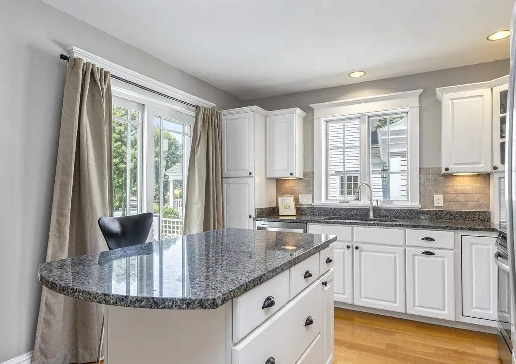 18 Ballantyne Drive Scarborough ME 04074