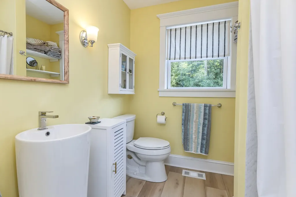 18 Ballantyne Drive Scarborough ME 04074