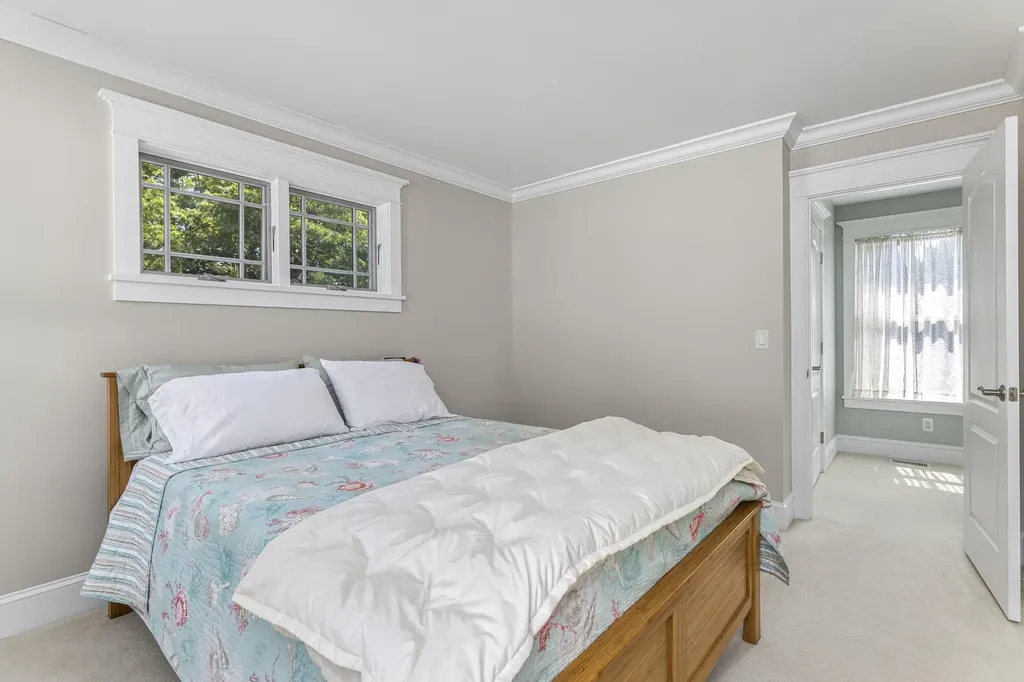 18 Ballantyne Drive Scarborough ME 04074