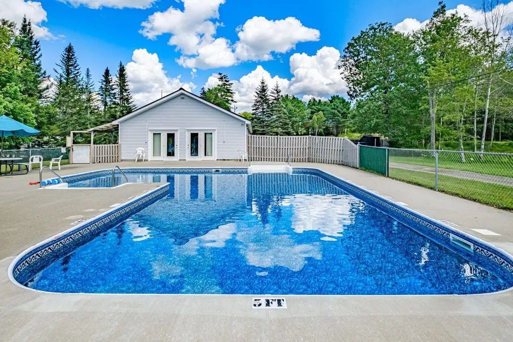 54 Beaver Way Warren ME 04864