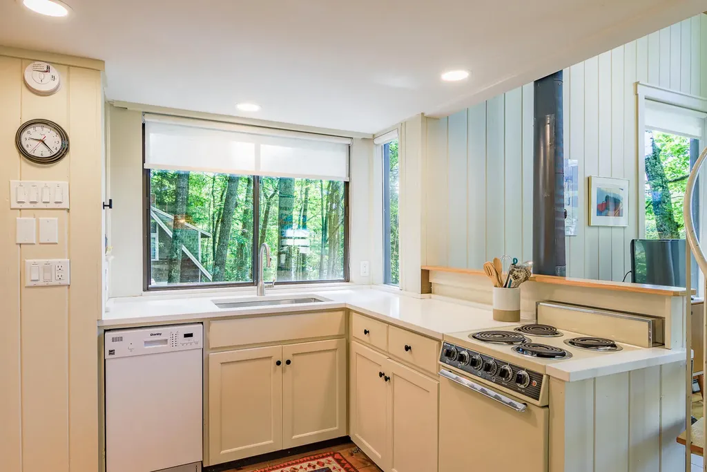 399 Hosmer Pond Road Camden ME 04843