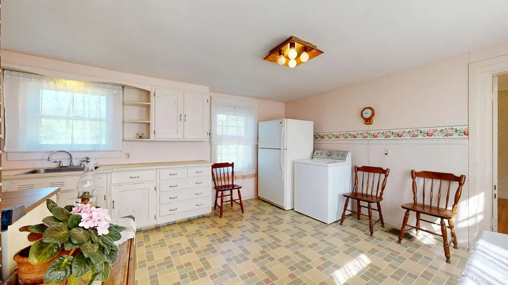 884 River Road Saint George ME 04860
