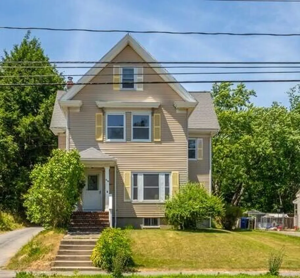 219 Highland Avenue South Portland ME 04106