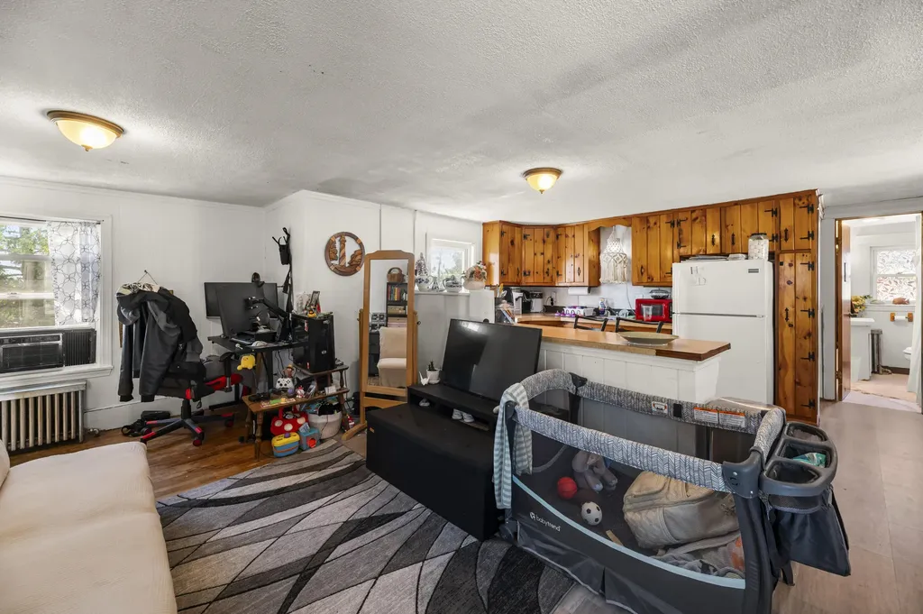 4 Monroe Street Augusta ME 04330