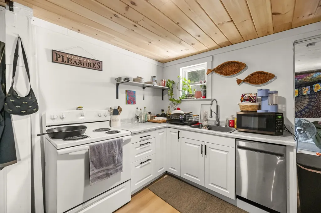 4 Monroe Street Augusta ME 04330