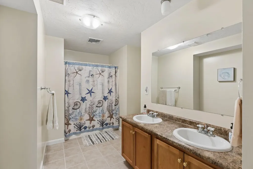 170 East Grand Avenue Old Orchard Beach ME 04064