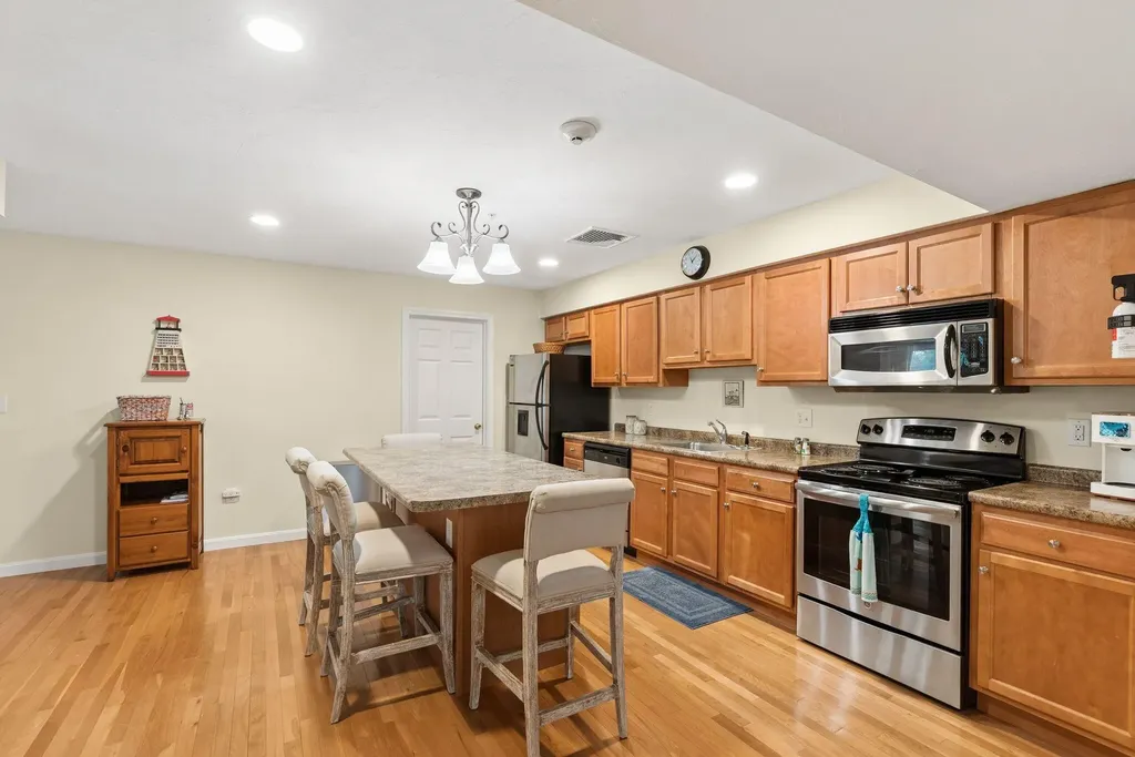 170 East Grand Avenue Old Orchard Beach ME 04064