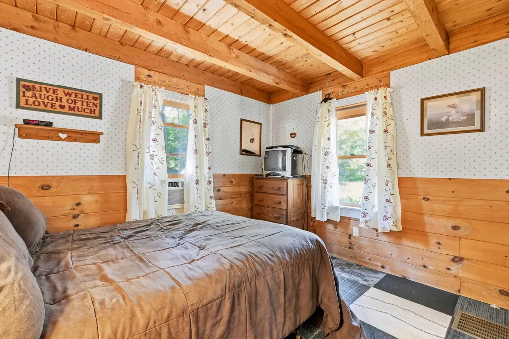 31 Whippoorwill Lane Newfield ME 04095