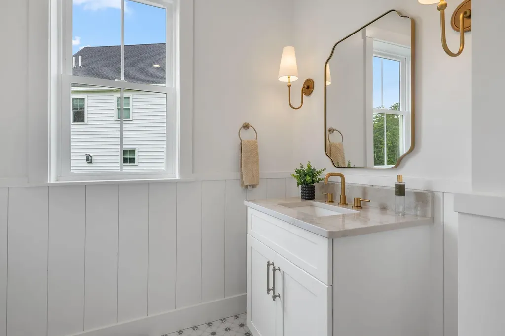 19 Paulsen Drive Scarborough ME 04074