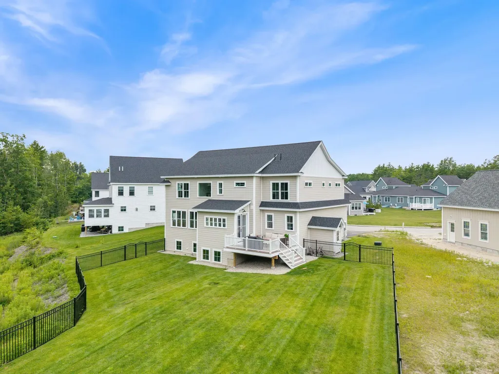 19 Paulsen Drive Scarborough ME 04074