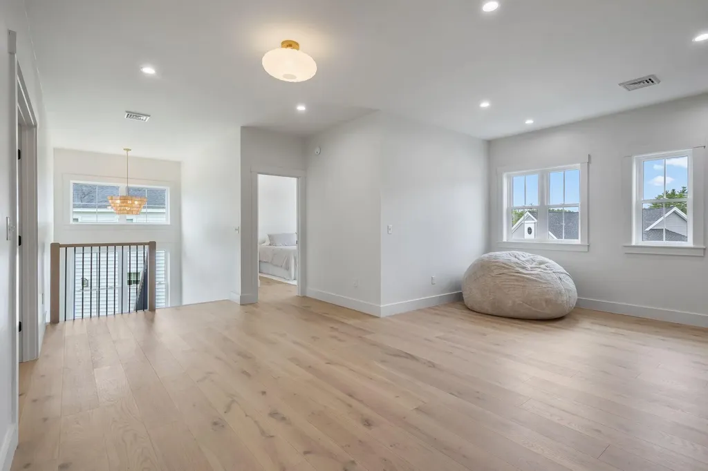 19 Paulsen Drive Scarborough ME 04074