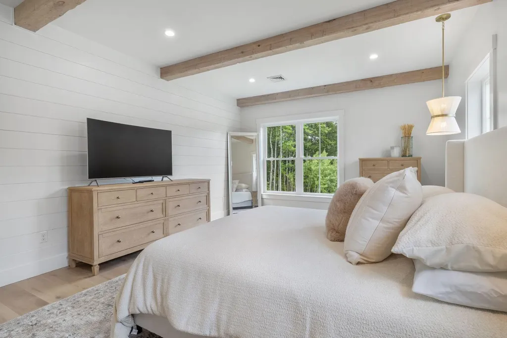 19 Paulsen Drive Scarborough ME 04074
