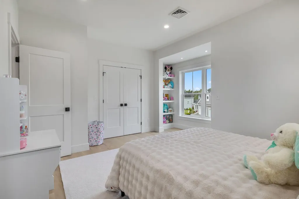 19 Paulsen Drive Scarborough ME 04074