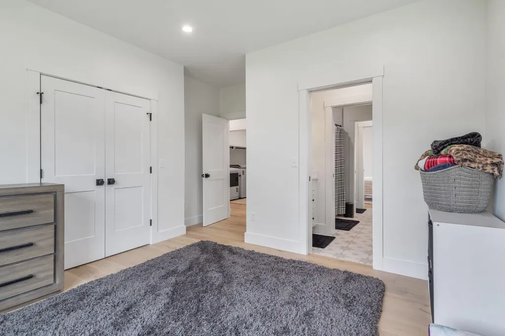 19 Paulsen Drive Scarborough ME 04074