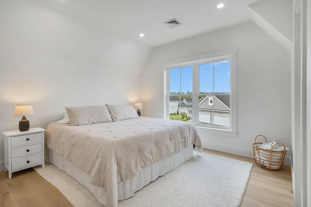 19 Paulsen Drive Scarborough ME 04074