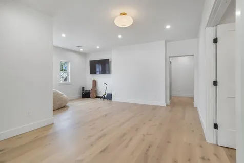 19 Paulsen Drive Scarborough ME 04074