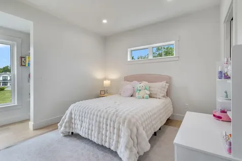 19 Paulsen Drive Scarborough ME 04074