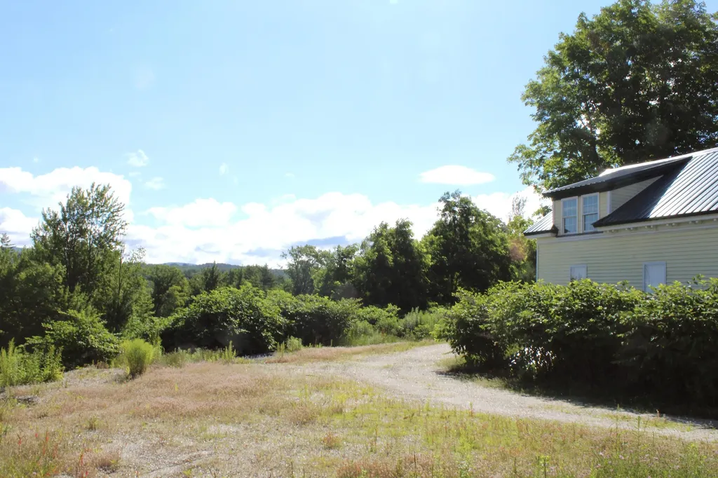 67 Main Street Norway ME 04268