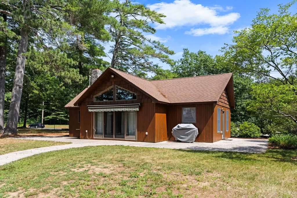 16 Marsh View Drive Turner ME 04282