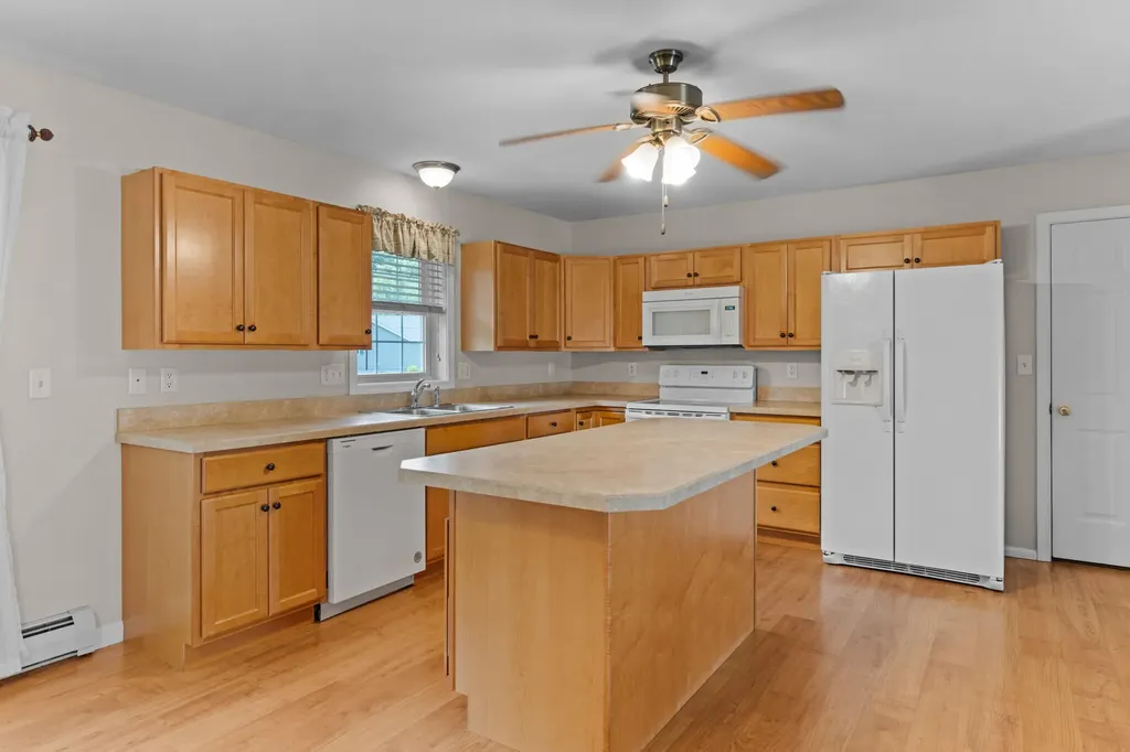 16 Marsh View Drive Turner ME 04282
