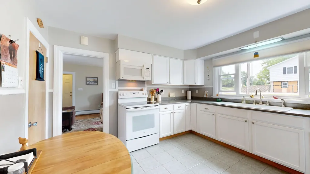 380 East Avenue Lewiston ME 04240