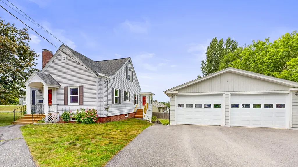 380 East Avenue Lewiston ME 04240