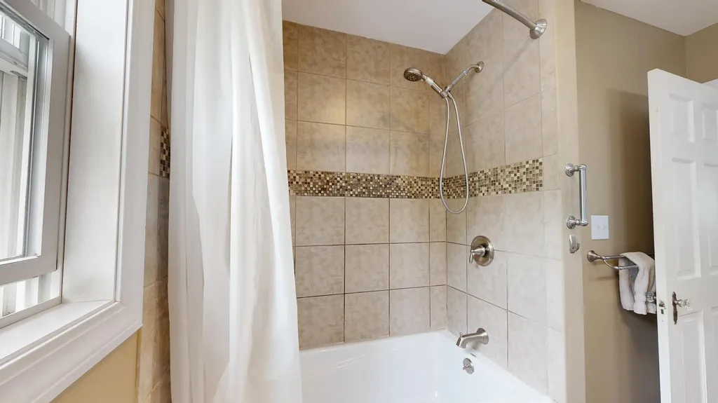 380 East Avenue Lewiston ME 04240