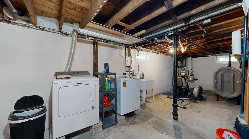 380 East Avenue Lewiston ME 04240