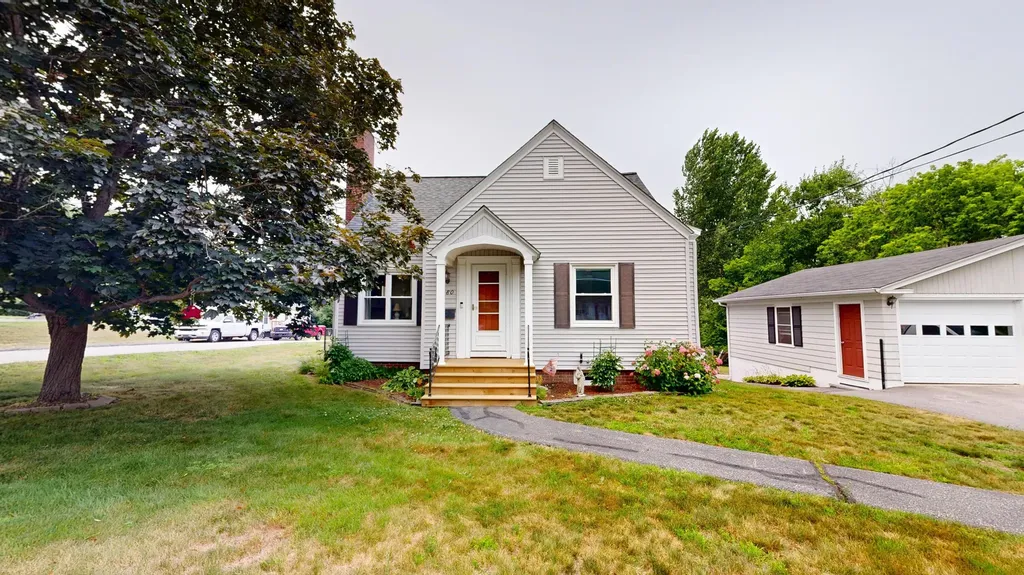 380 East Avenue Lewiston ME 04240