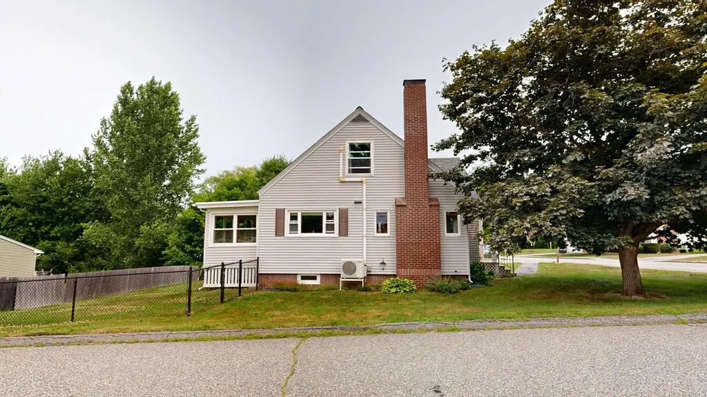380 East Avenue Lewiston ME 04240