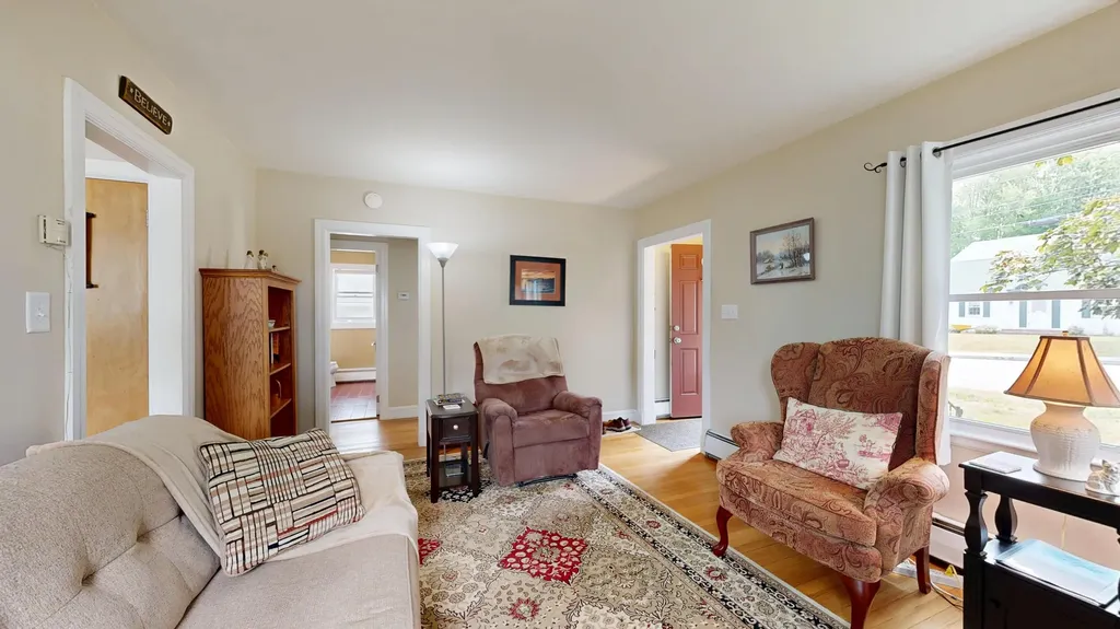 380 East Avenue Lewiston ME 04240