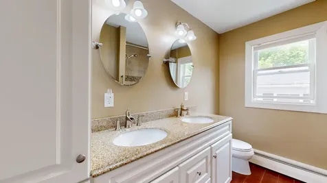 380 East Avenue Lewiston ME 04240